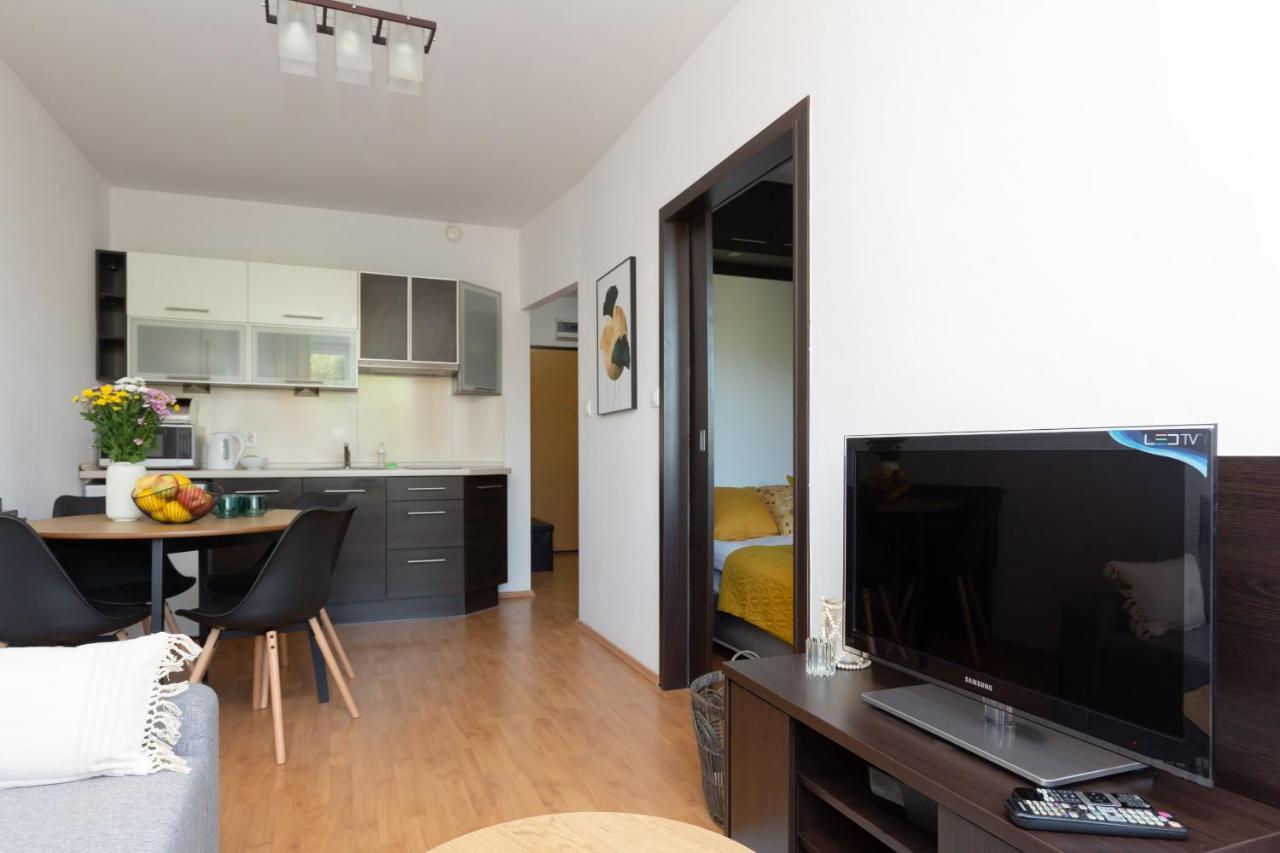 Cozy Apartment With Balcony Warszawa By Noclegi Renters Exterior photo